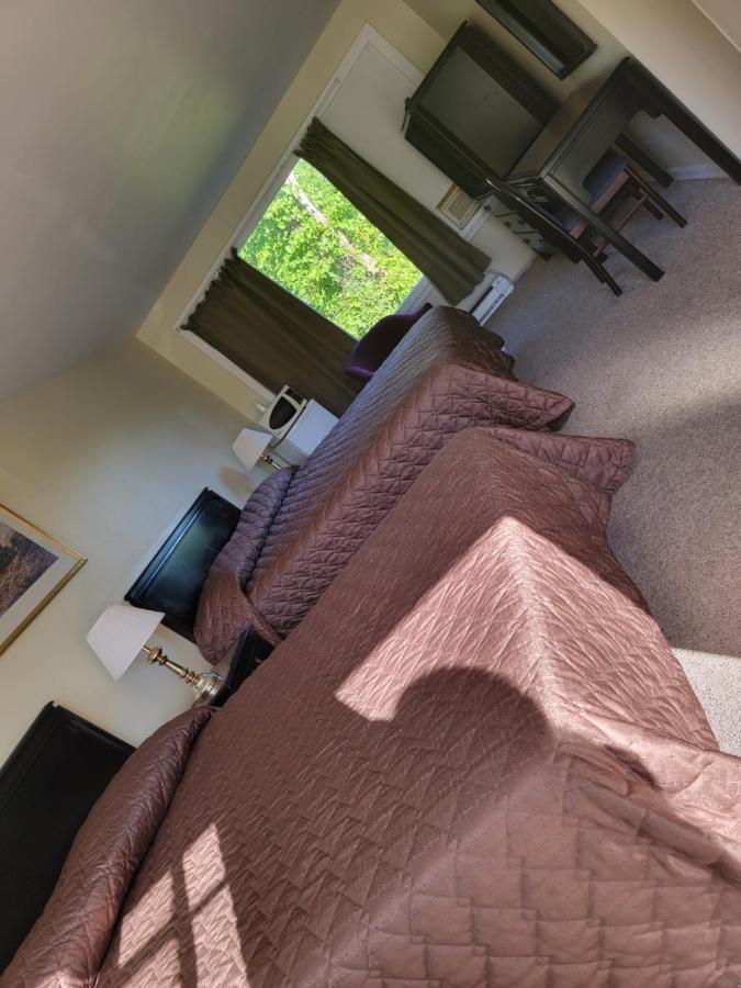 Gateway Motel Gananoque Extérieur photo