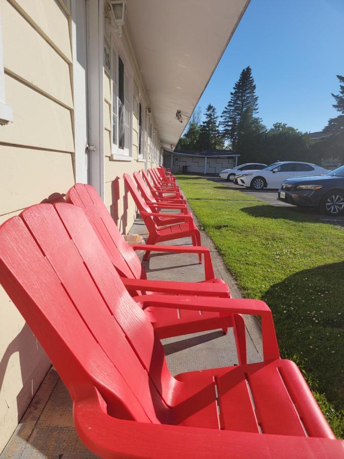 Gateway Motel Gananoque Extérieur photo