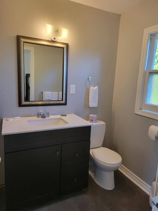 Gateway Motel Gananoque Extérieur photo