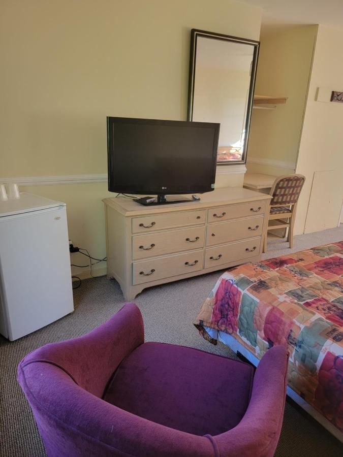 Gateway Motel Gananoque Extérieur photo