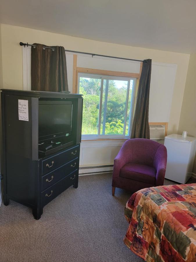 Gateway Motel Gananoque Extérieur photo